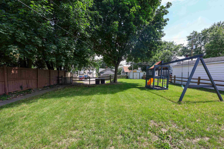 Listing Image 36