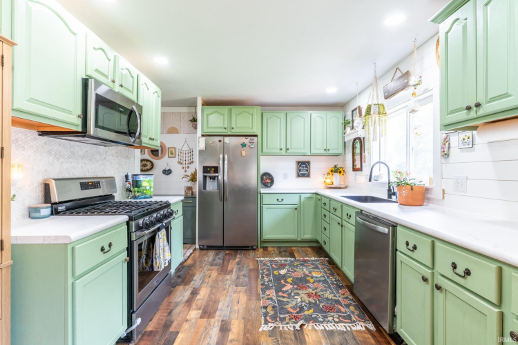Listing Image 14