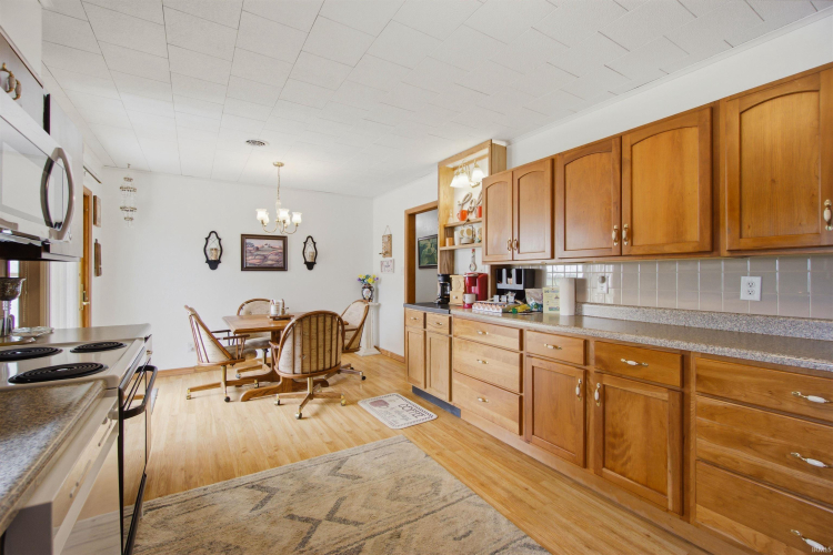 Listing Image 21