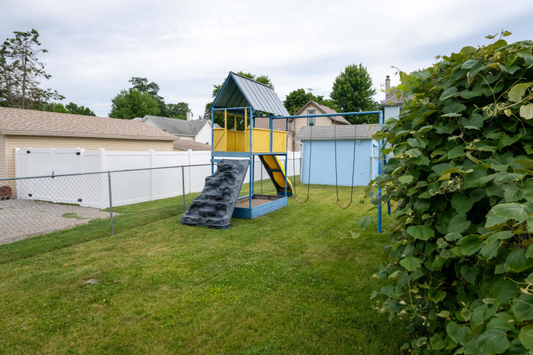 Listing Image 25