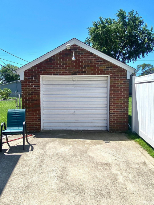 Listing Image 37