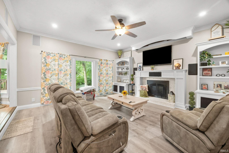 Listing Image 23