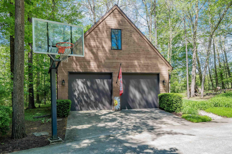 Listing Image 43