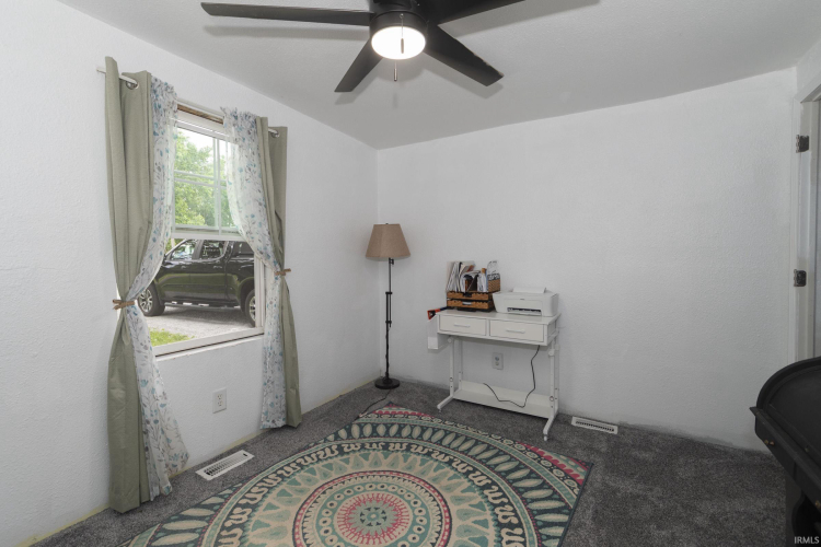 Listing Image 28