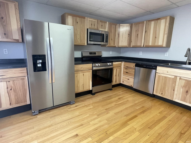 Listing Image 18