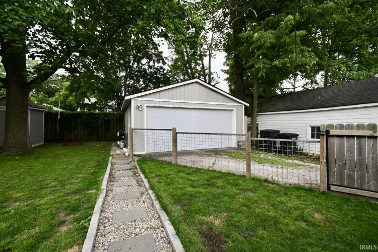 Listing Image 25