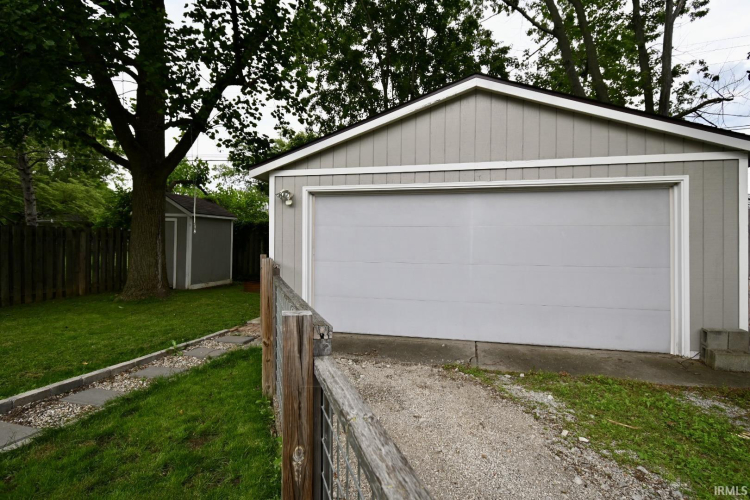 Listing Image 28