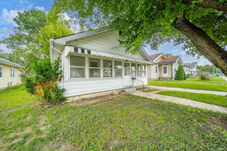Listing Image 3