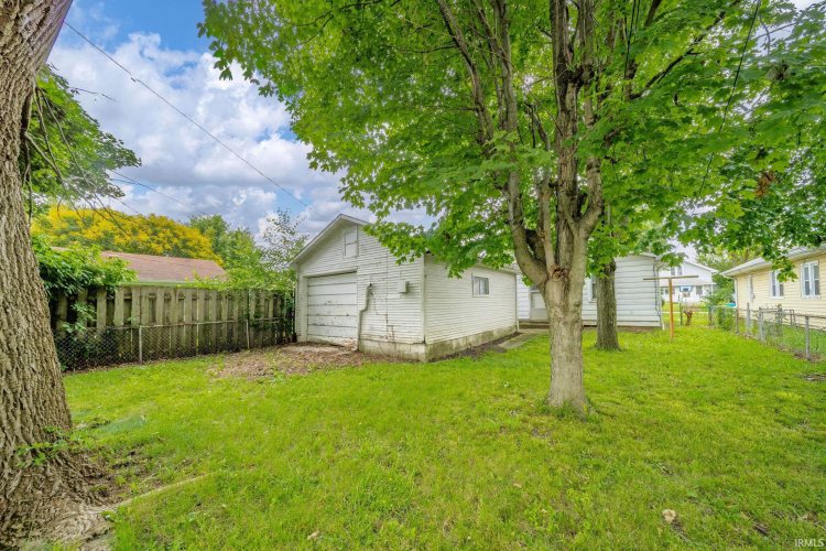 Listing Image 24