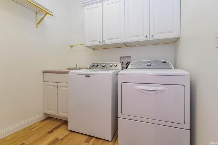 Listing Image 18
