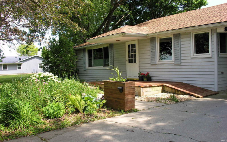 Listing Image 6
