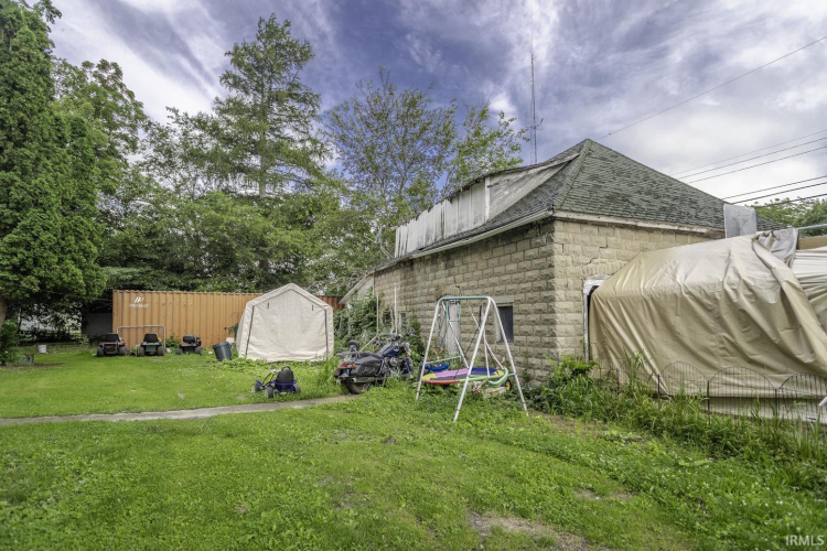 Listing Image 16