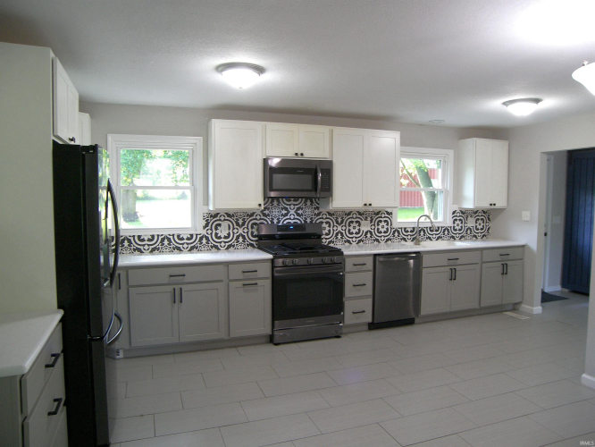 Listing Image 12
