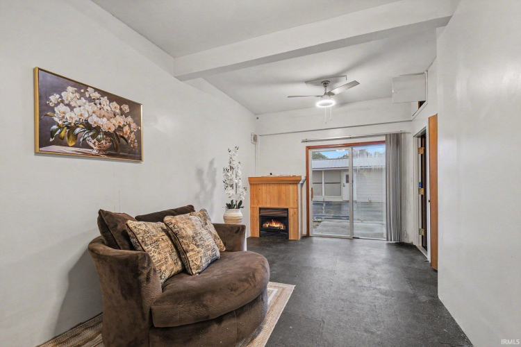 Listing Image 32