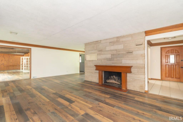 Listing Image 17