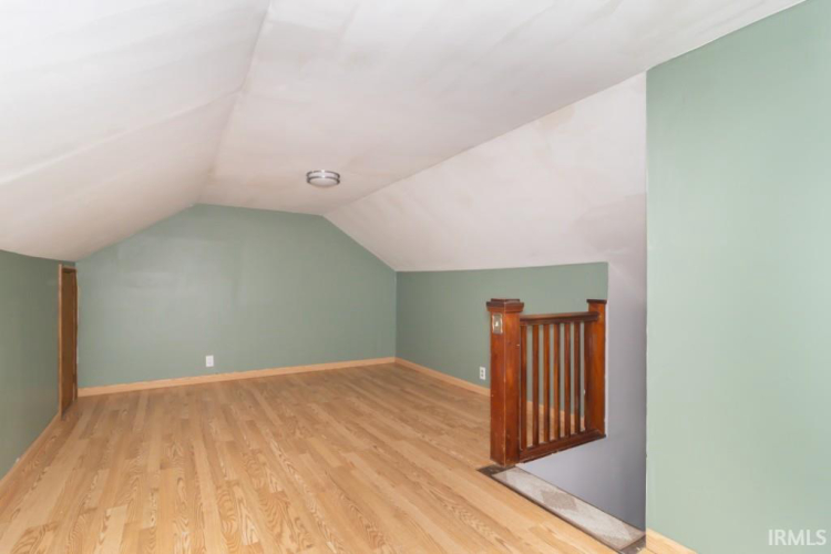 Listing Image 38