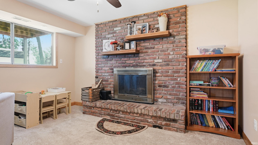 Listing Image 14