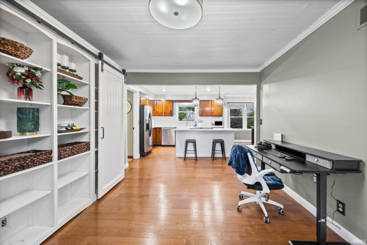 Listing Image 15