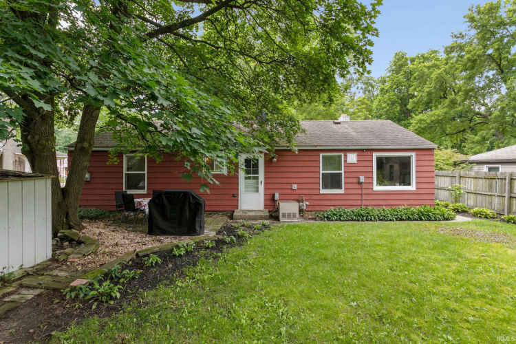Listing Image 17