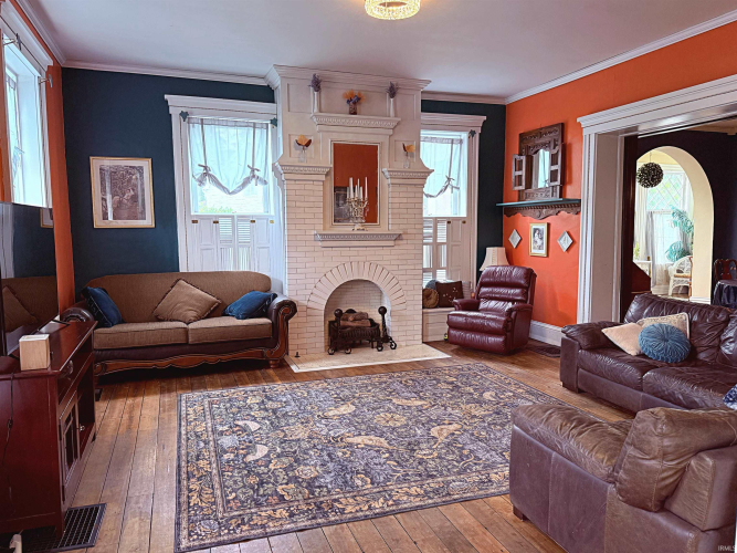 Listing Image 5