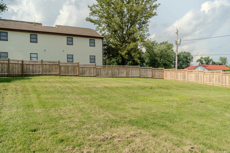 Listing Image 44