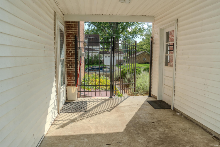 Listing Image 46