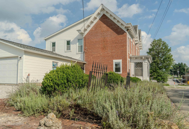 Listing Image 47