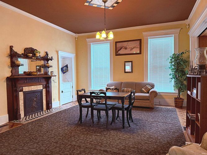 Listing Image 7