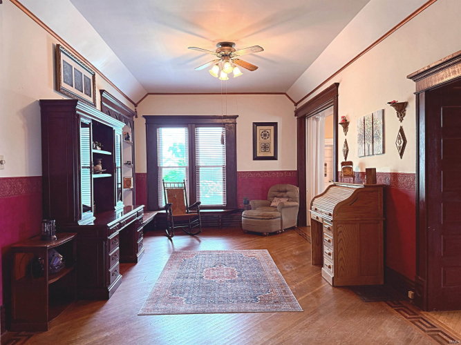 Listing Image 9