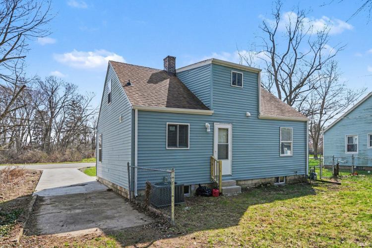 Listing Image 24