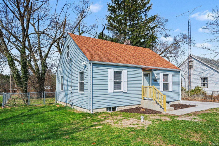 Listing Image 4
