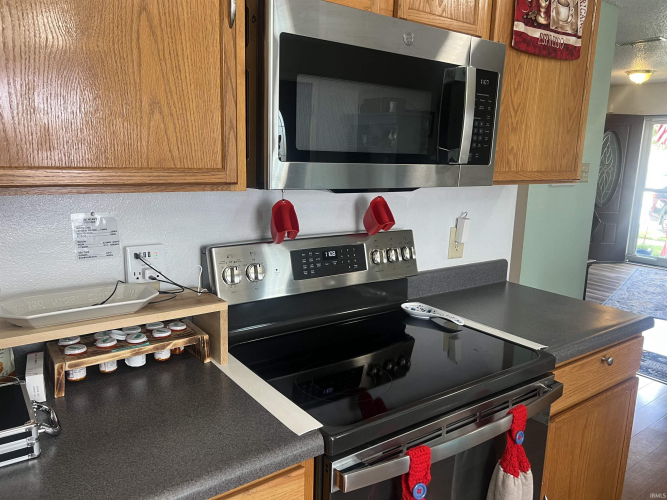 Listing Image 9