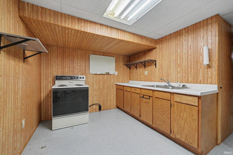 Listing Image 28