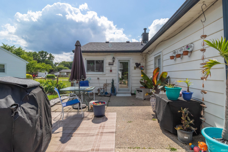 Listing Image 11