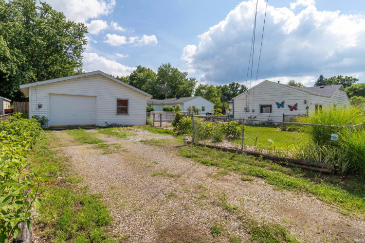 Listing Image 13