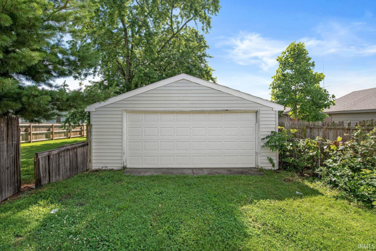 Listing Image 21
