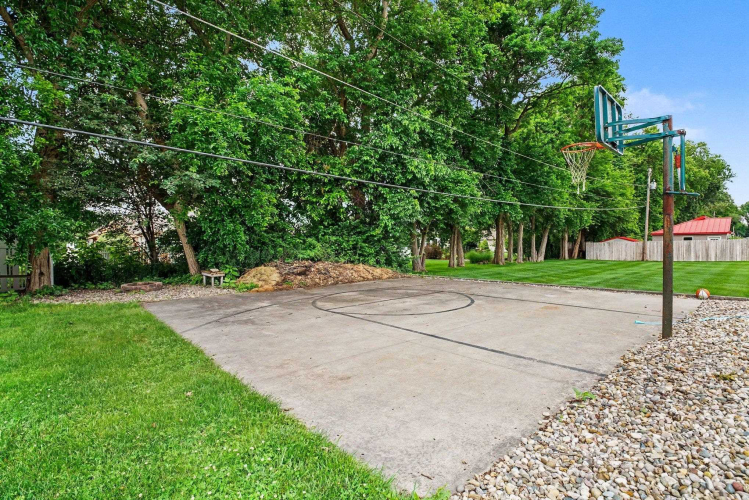 Listing Image 33