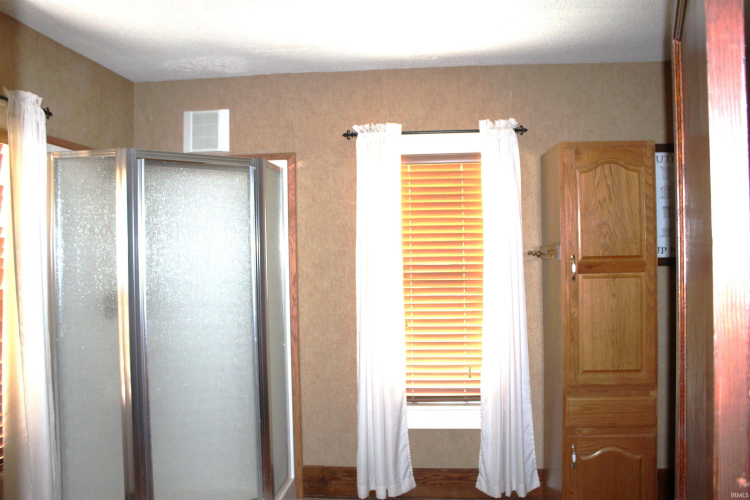 Listing Image 38