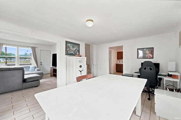 Listing Image 16