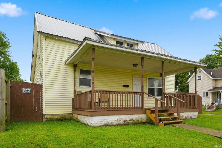 Listing Image 4