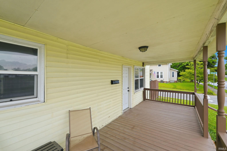 Listing Image 6