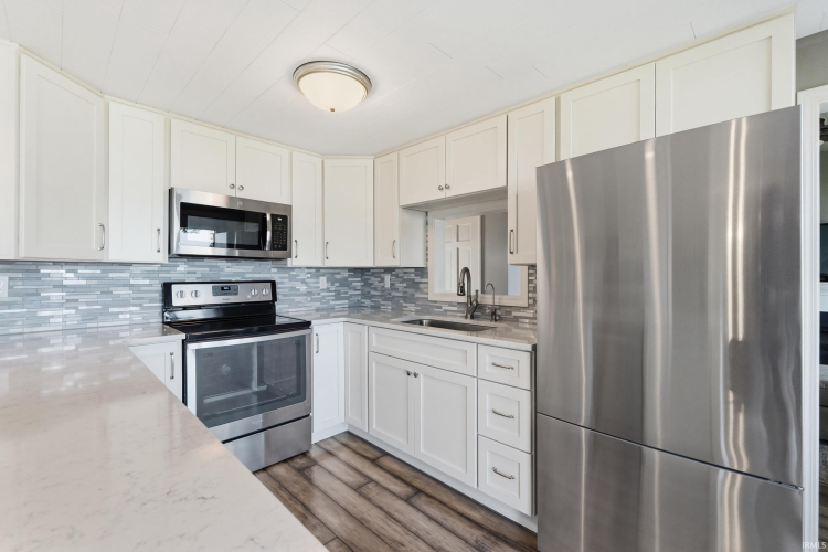 Listing Image 15