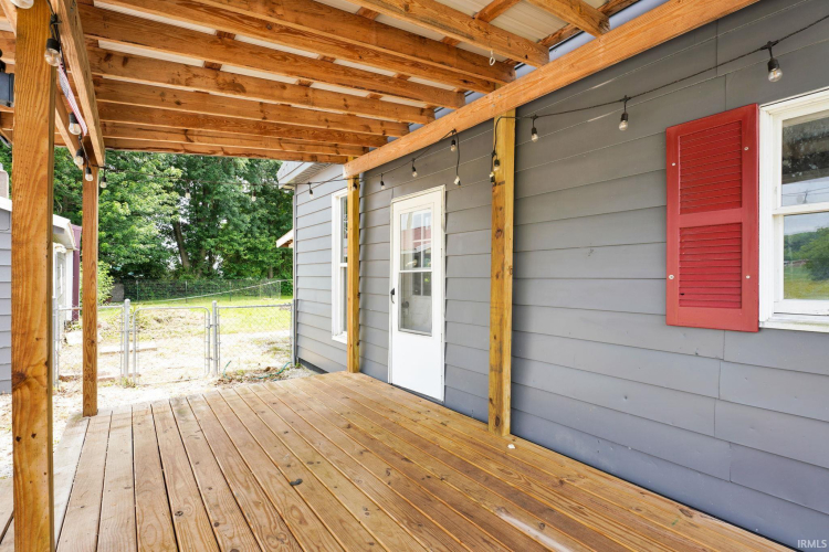 Listing Image 18