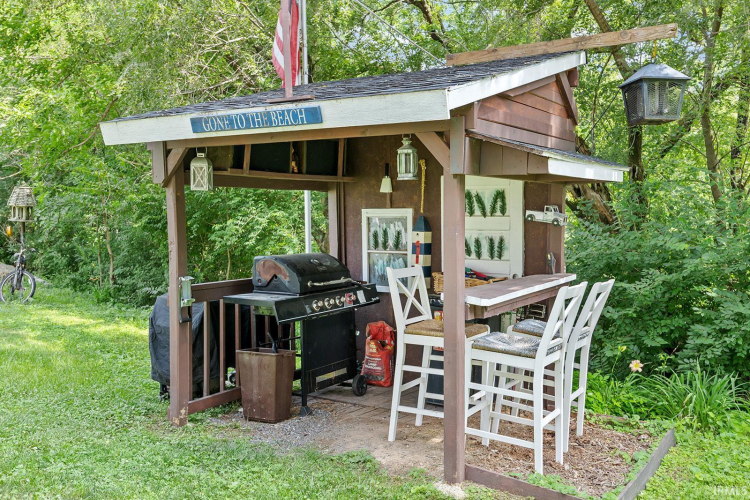 Listing Image 19