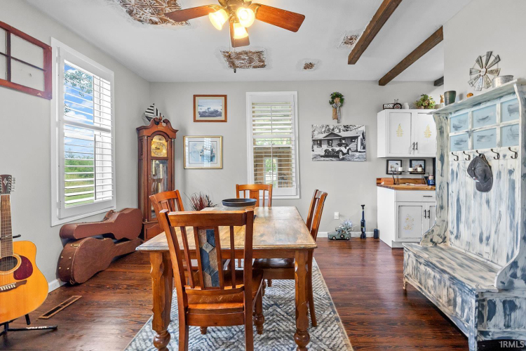 Listing Image 7
