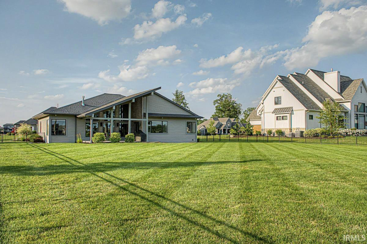 Listing Image 44