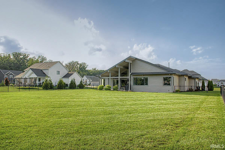 Listing Image 45
