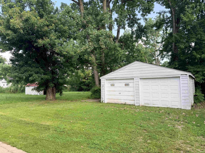 Listing Image 18