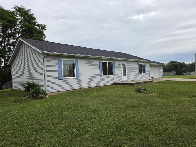 Listing Image 4