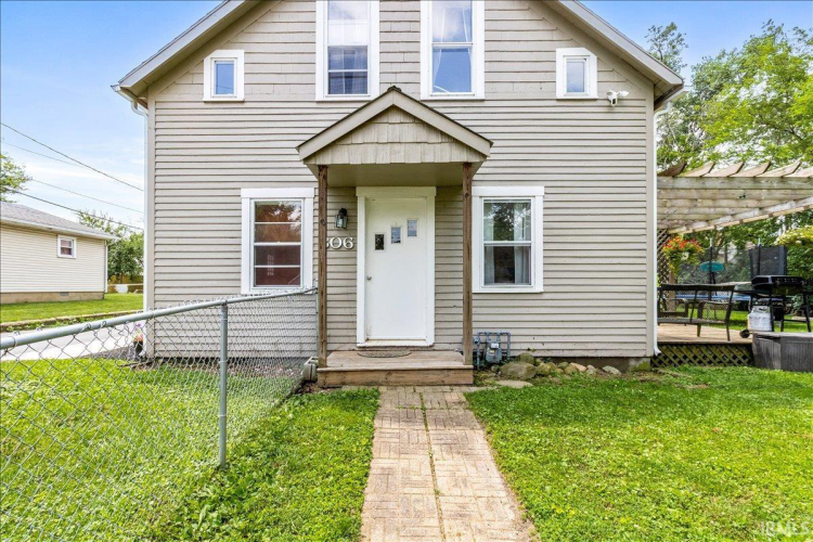 Listing Image 4